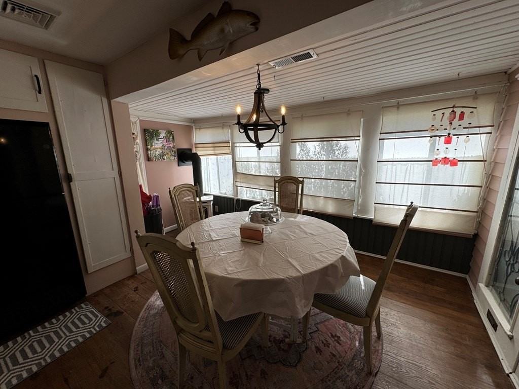 3488 Main St - Photo 6 of 38