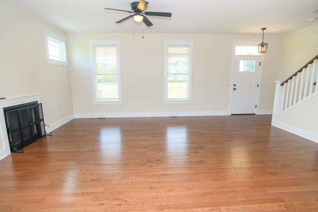 56 Hill St - Photo 6 of 25