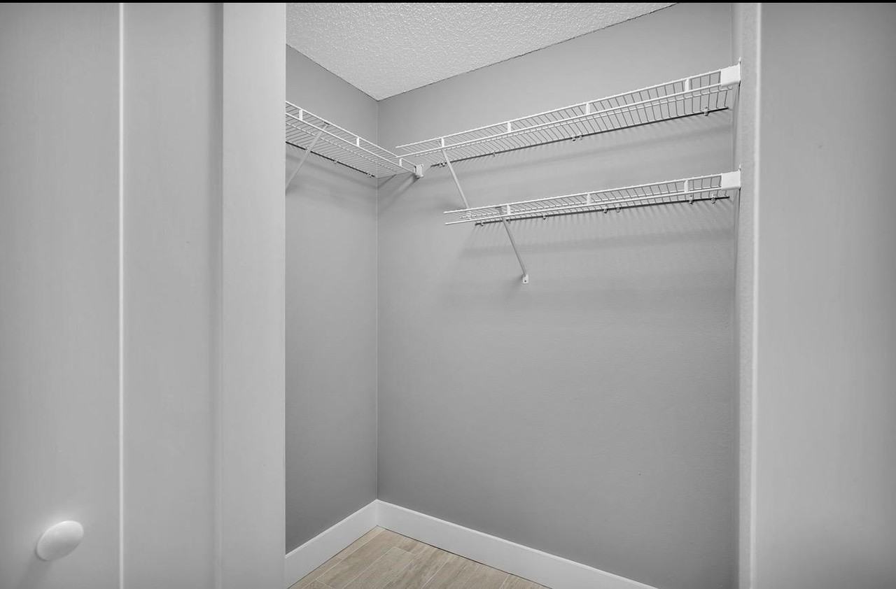 30 Catalonia Ct - Photo 5 of 18