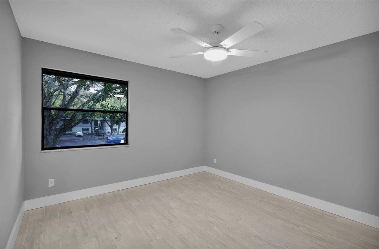30 Catalonia Ct - Photo 7 of 18