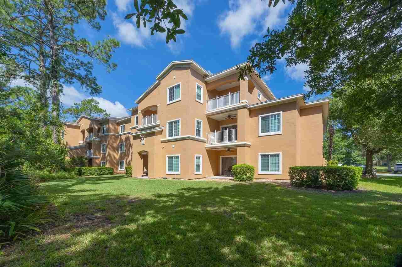 550 Florida Club Blvd #303 - Photo 6 of 50