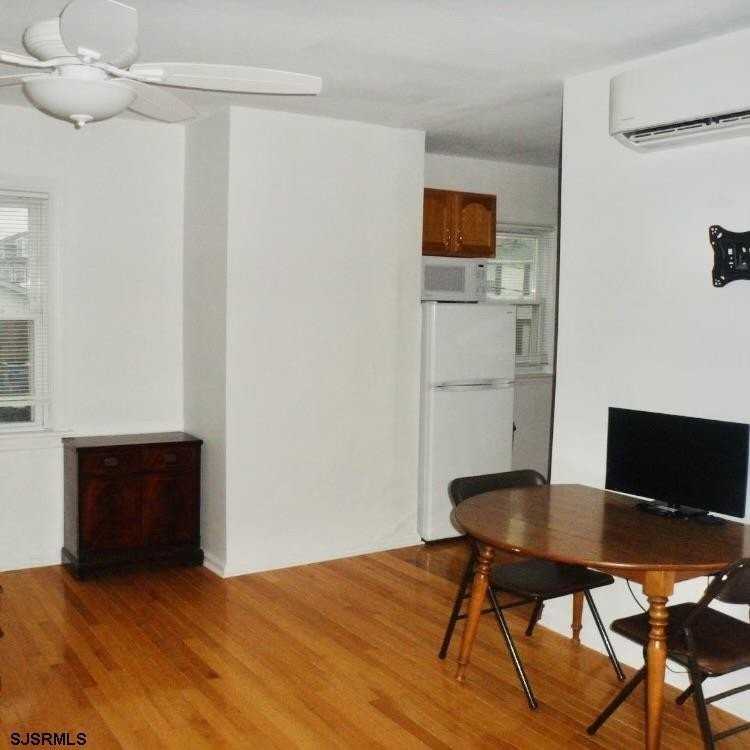 7817 Ventnor Ave #4 - Photo 3 of 12