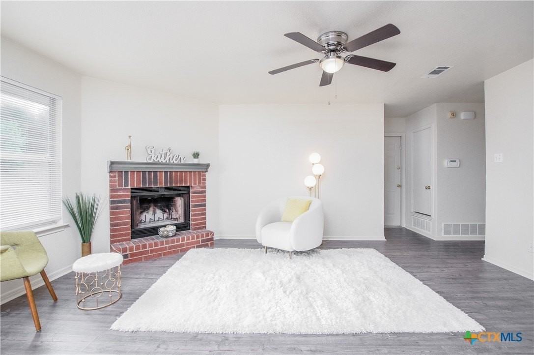 1306 Elke Cir - Photo 5 of 25