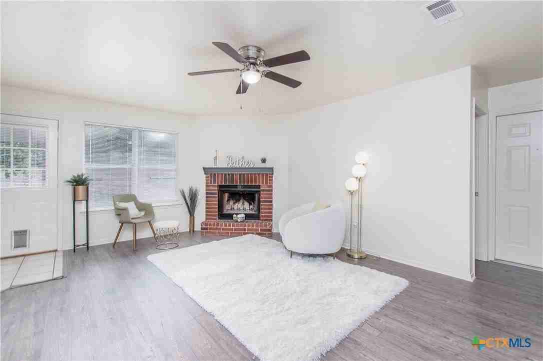 1306 Elke Cir - Photo 6 of 25