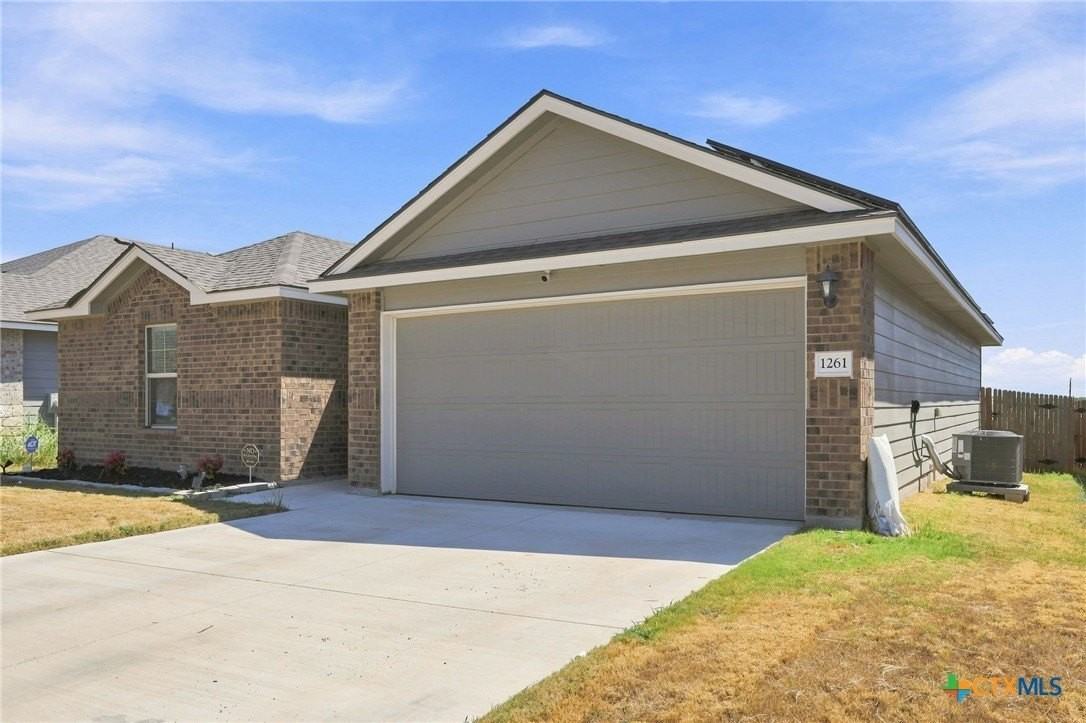 1261 Lindsey Dr - Photo 3 of 28