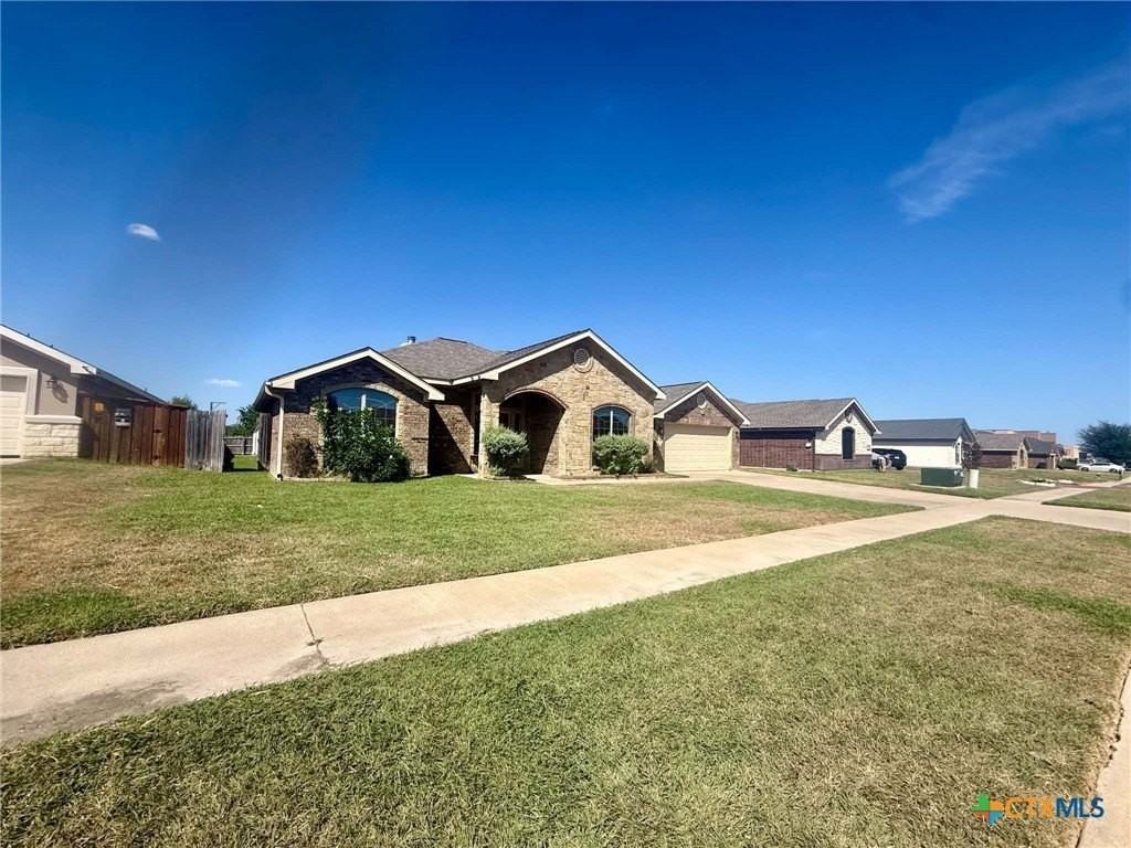 1509 Excel Dr - Photo 2 of 38