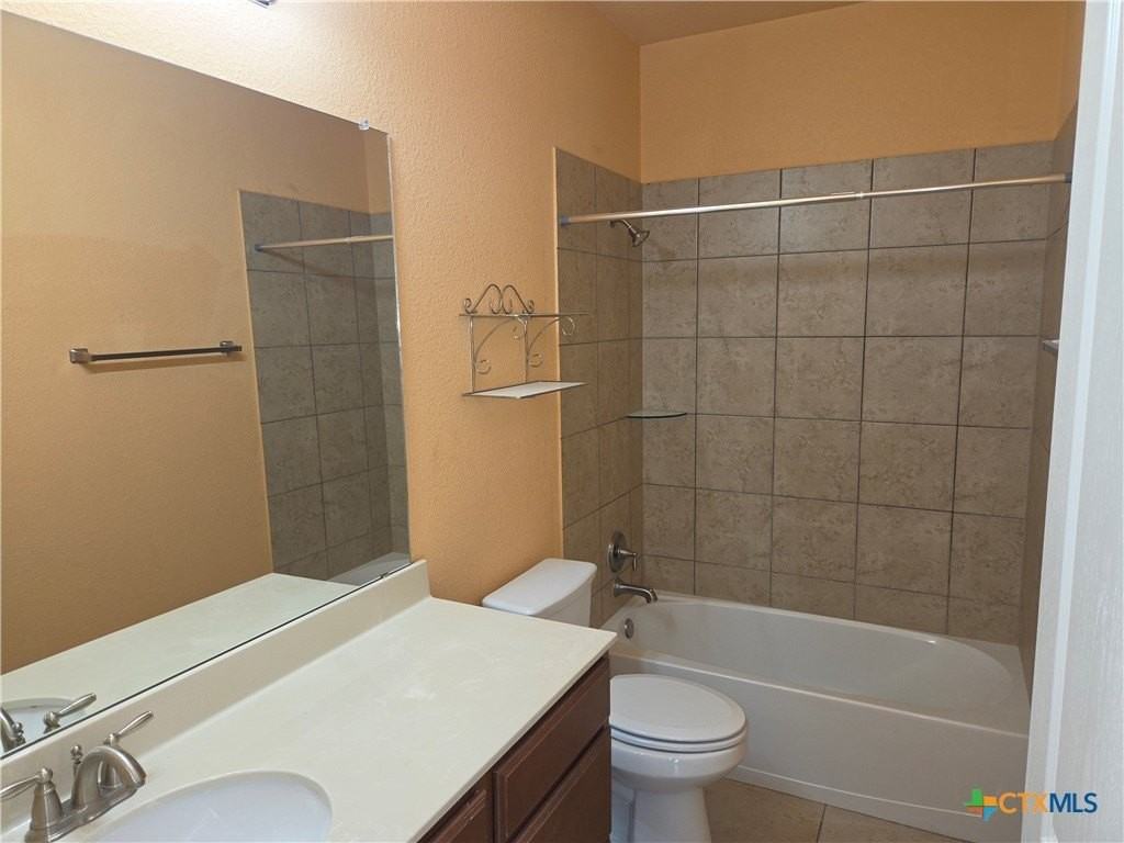 512 Wyndham Hill Pkwy - Photo 4 of 17