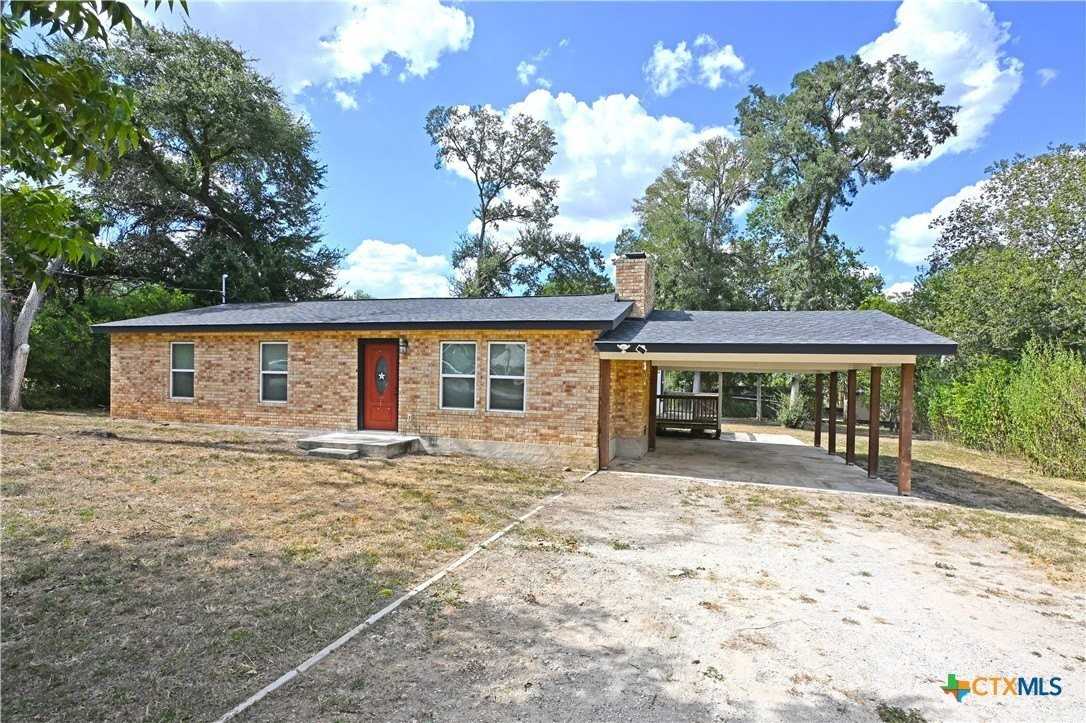 438 Forshage Blvd - Photo 4 of 31
