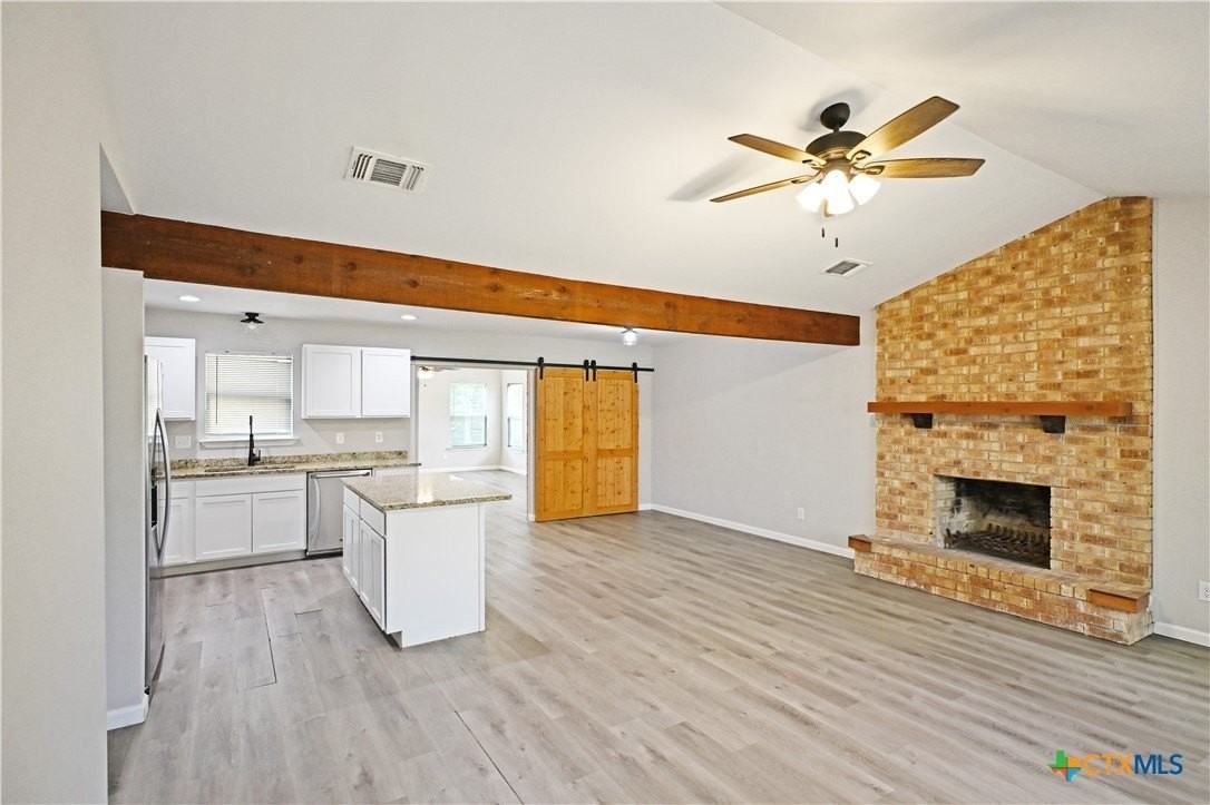 438 Forshage Blvd - Photo 6 of 31