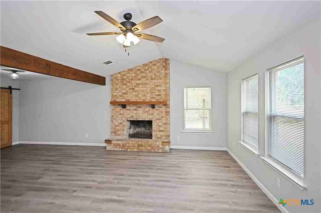 438 Forshage Blvd - Photo 7 of 31
