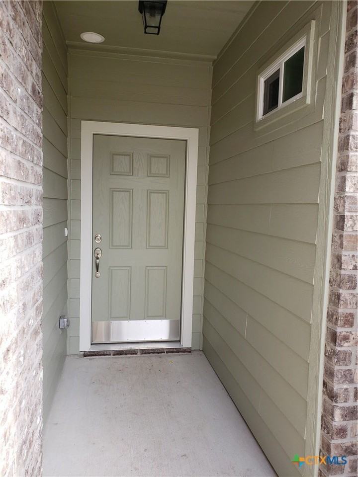704 Liberty Valley Dr - Photo 4 of 21