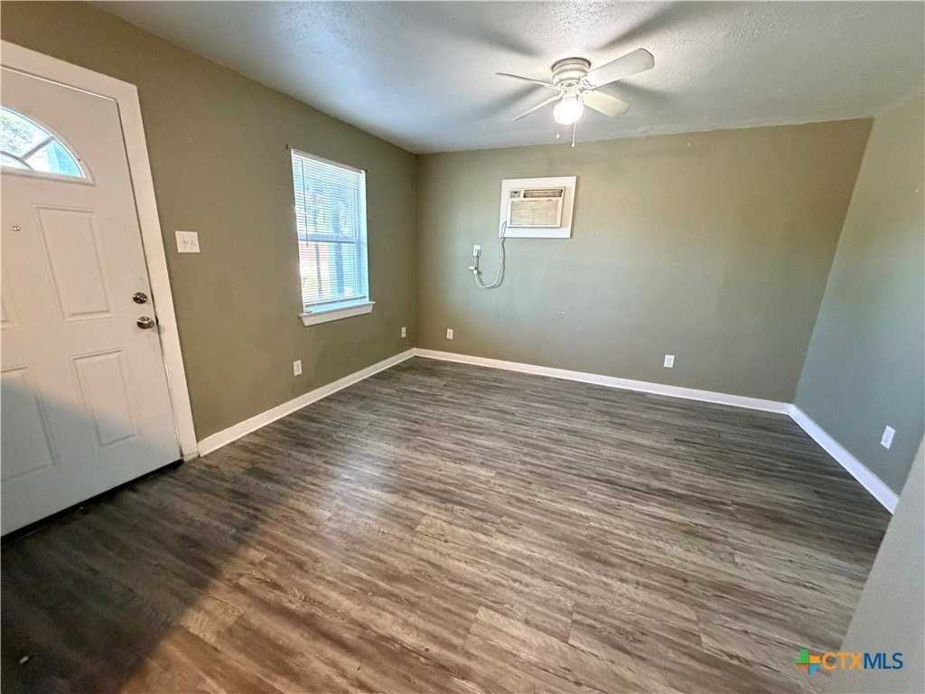 2104 Jerome Dr #G - Photo 6 of 14