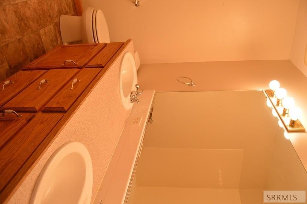217 Arden Dr - Photo 3 of 17