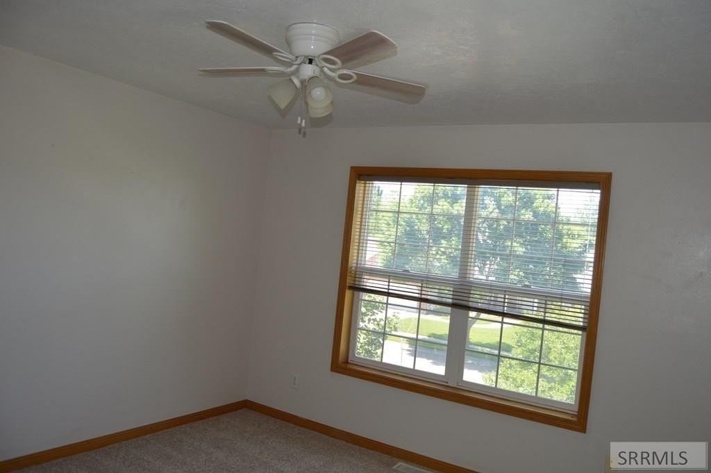 217 Arden Dr - Photo 5 of 17