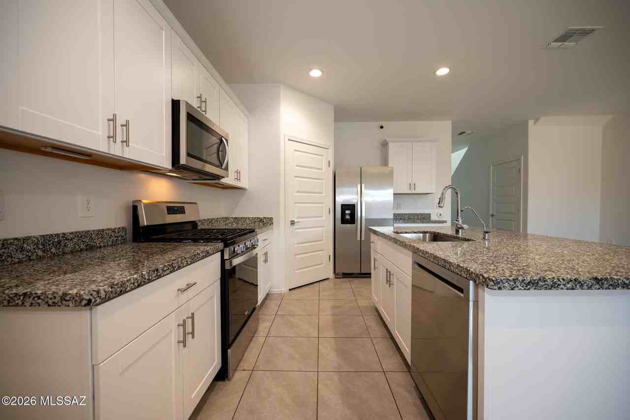 12194 E Ava Lynn Dr - Photo 4 of 25