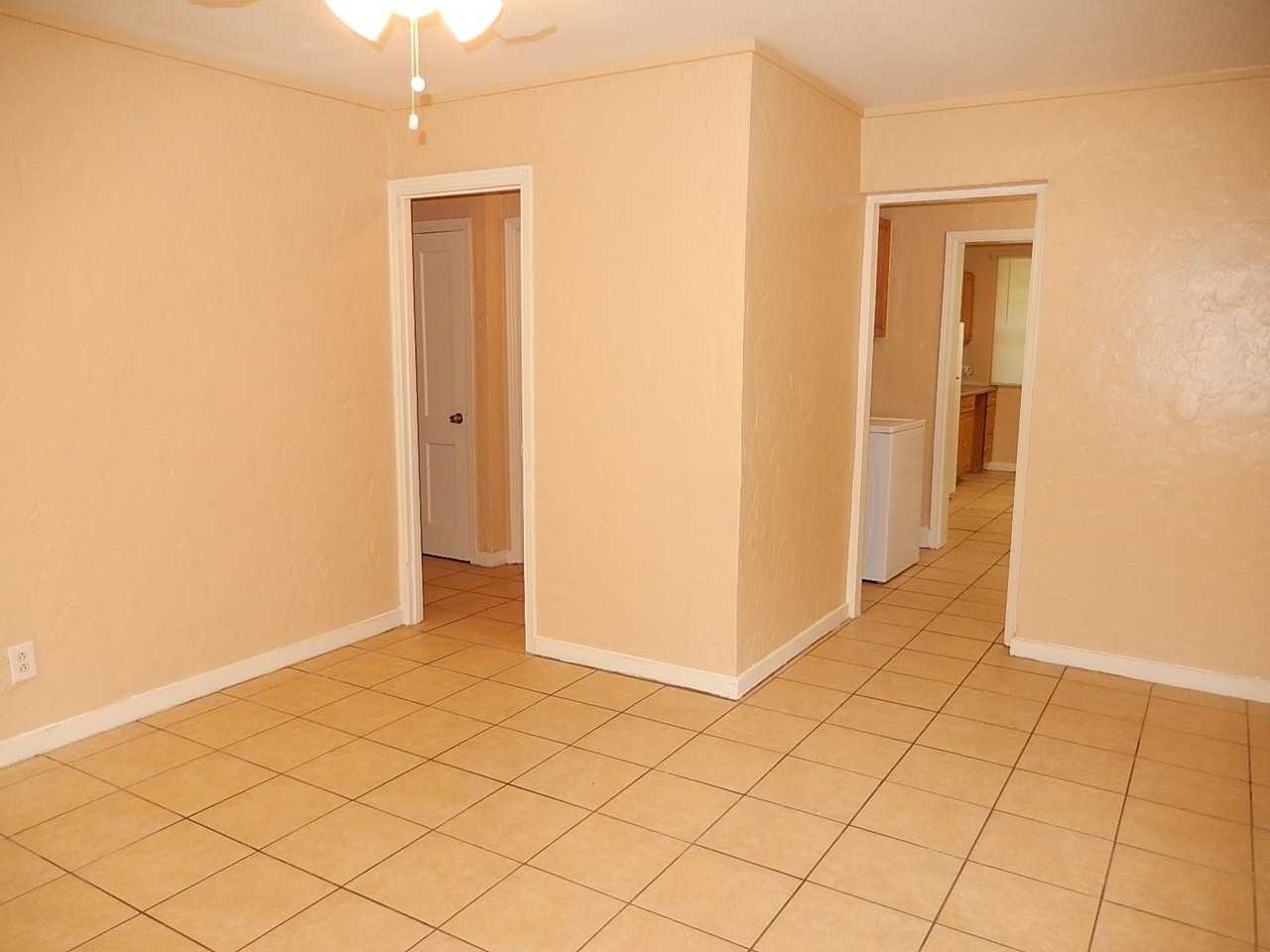 1518 Pepper Dr - Photo 2 of 16