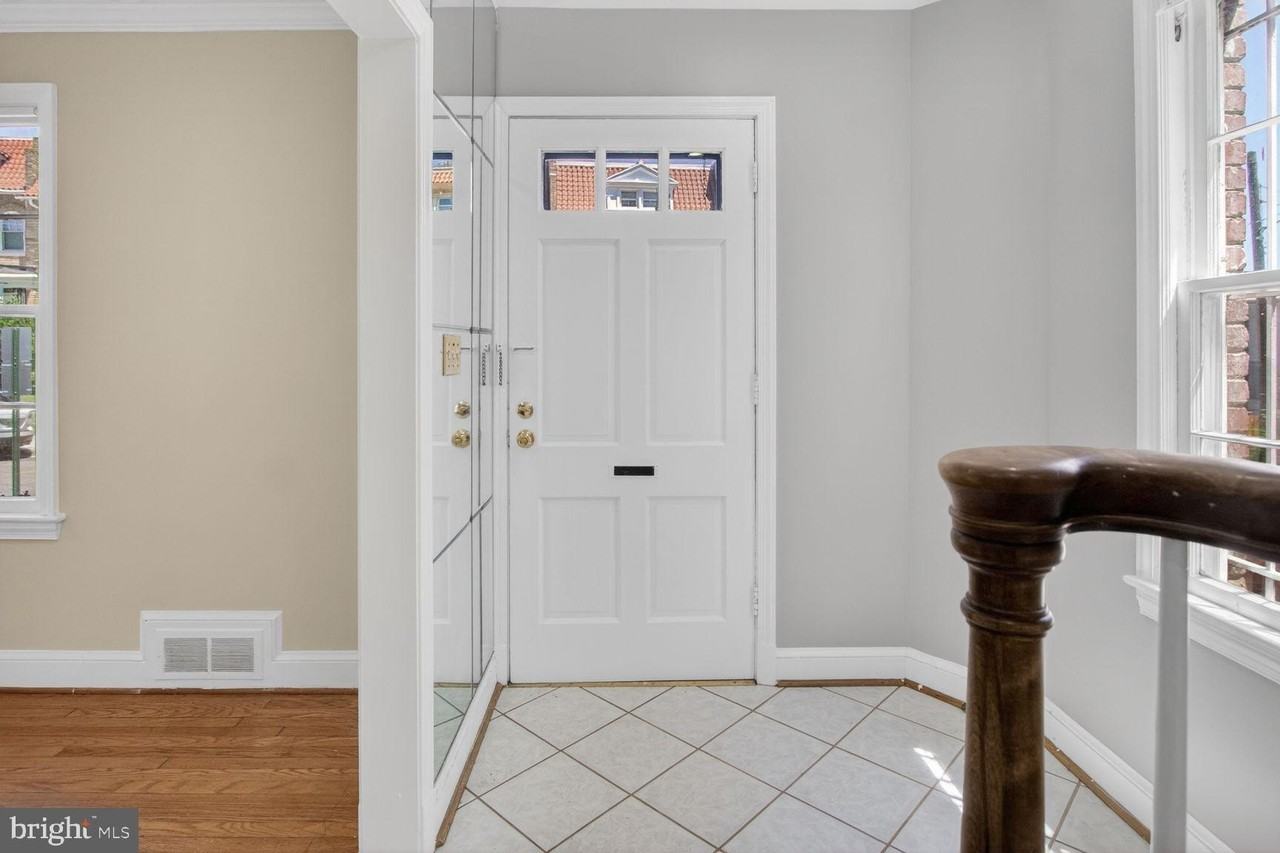 4712 Piney Branch Rd Nw - Photo 3 of 25