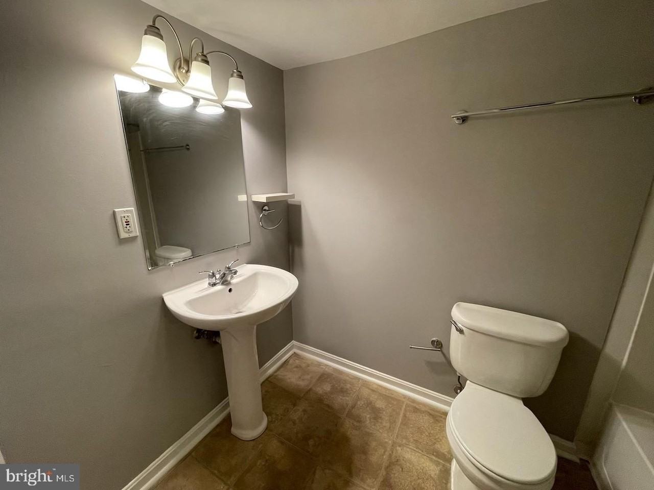 1207 Harvard St Nw - Photo 6 of 6