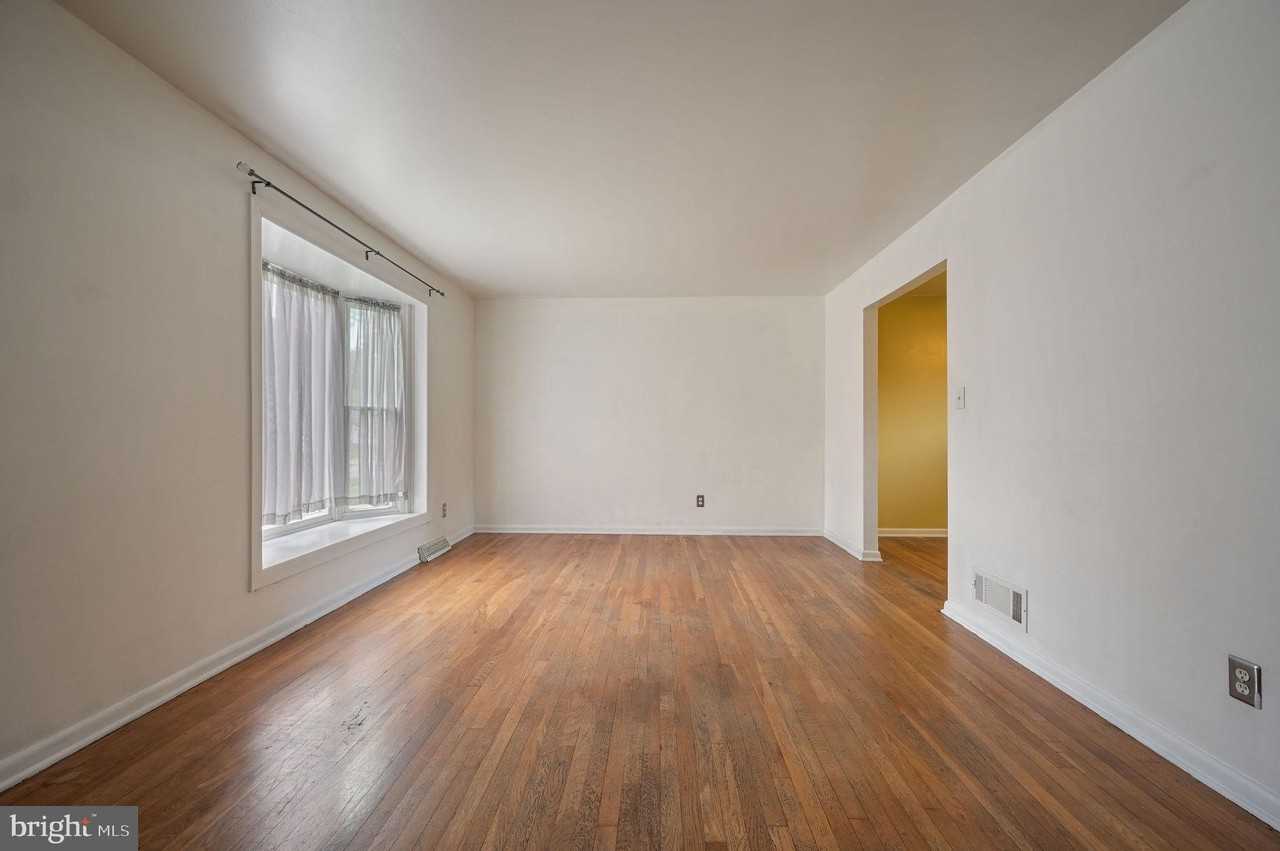325 Alder Rd - Photo 2 of 15