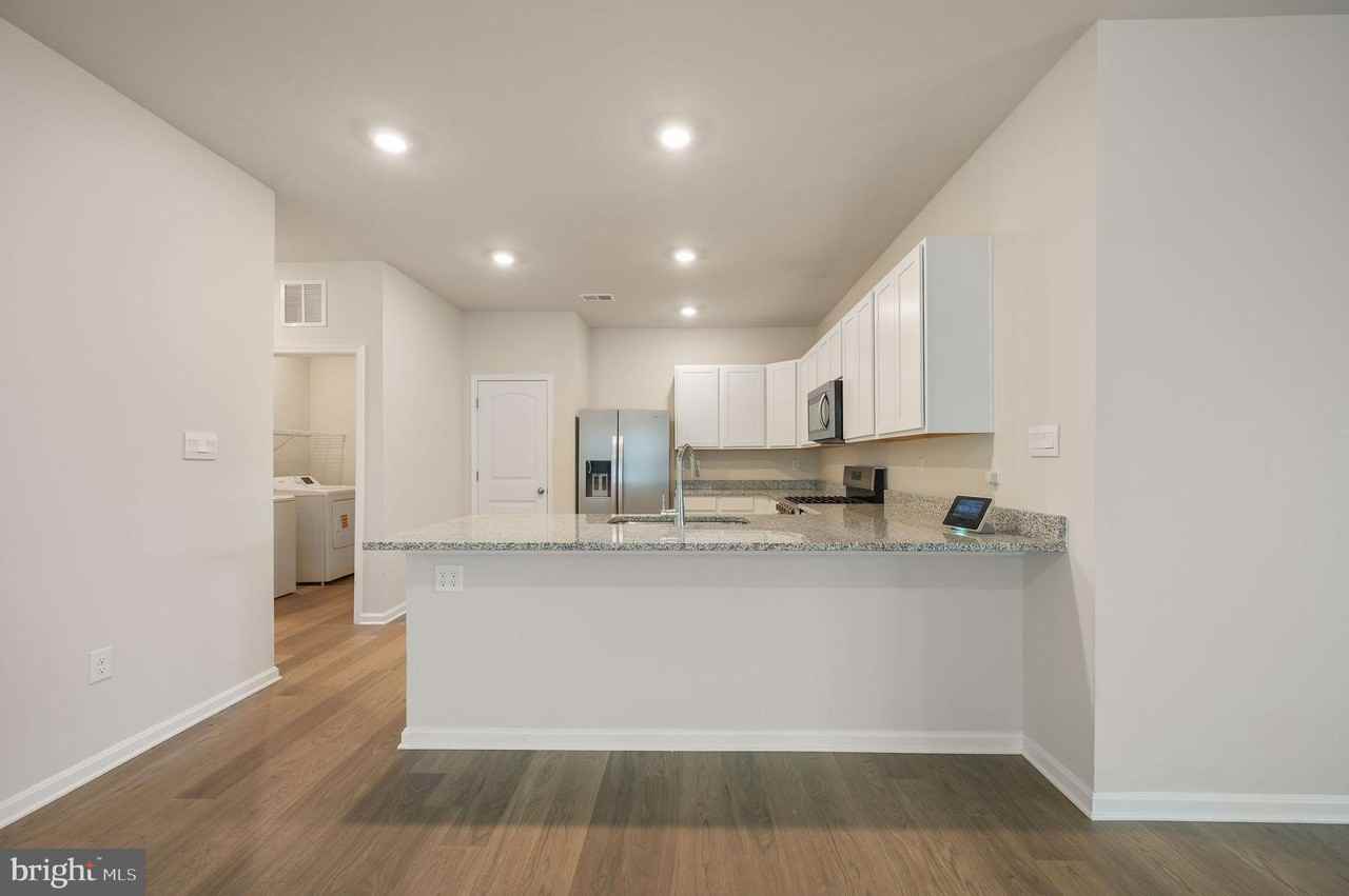 100 Ridgely Blvd - Photo 6 of 15