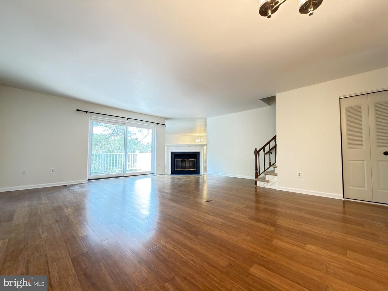 23 Valley Crossing Cir - Photo 2 of 19
