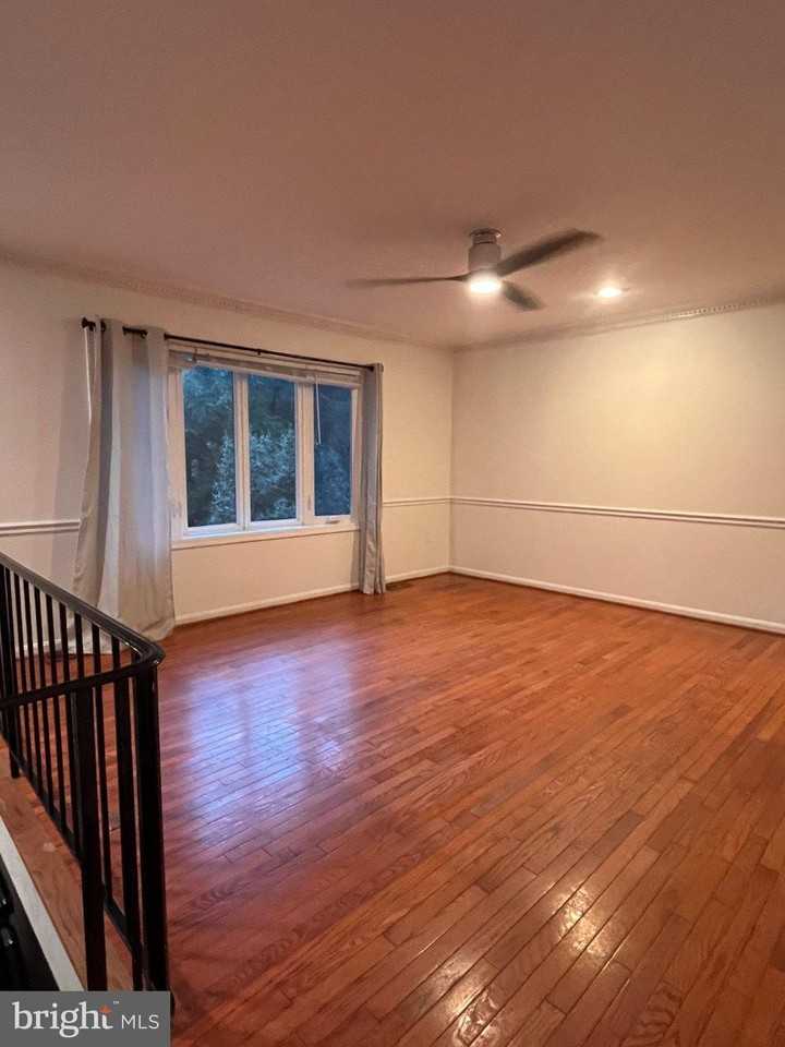 8677 Valley Dr - Photo 3 of 19