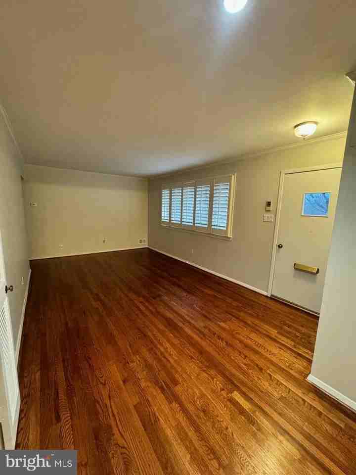 701 Robert Rd - Photo 4 of 20