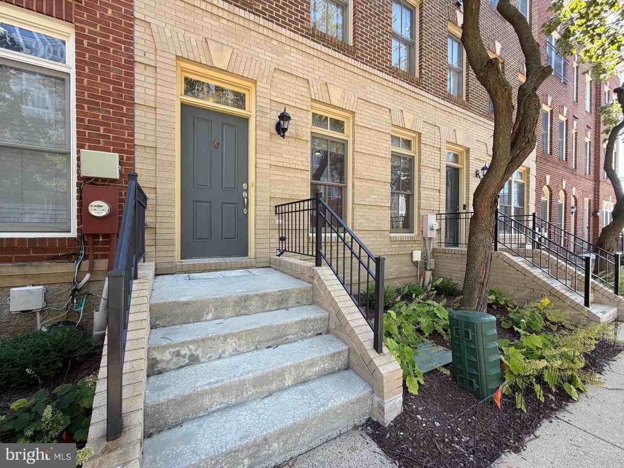 2352 Cobble Hill Ter - Photo 4 of 33