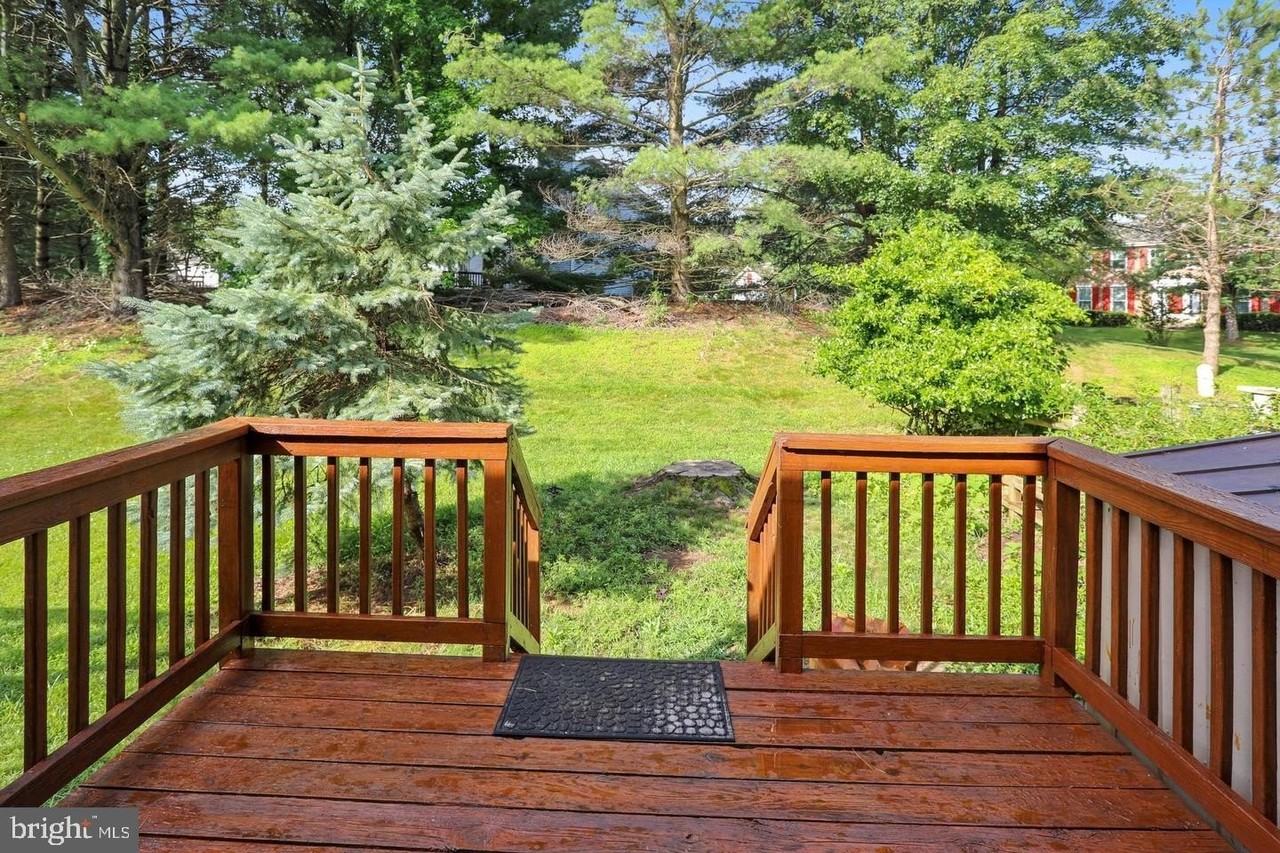 11127 Captains Walk Ct - Photo 6 of 13