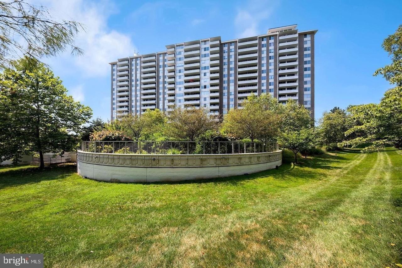 5101 River Rd #609