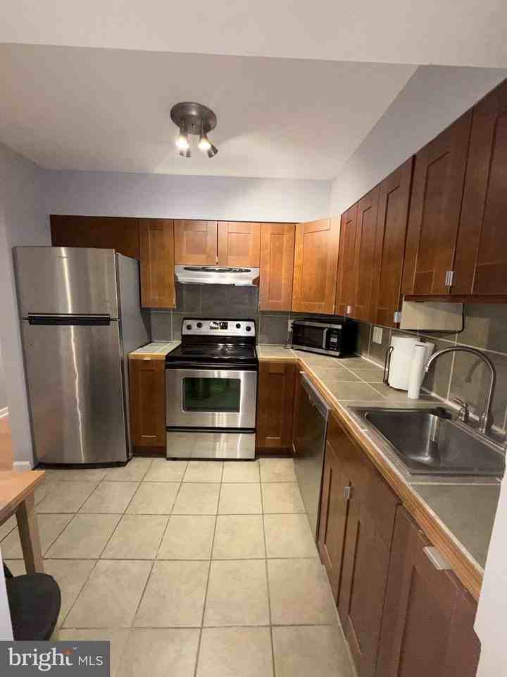 10118 Campus Way S #203-7B - Photo 5 of 15