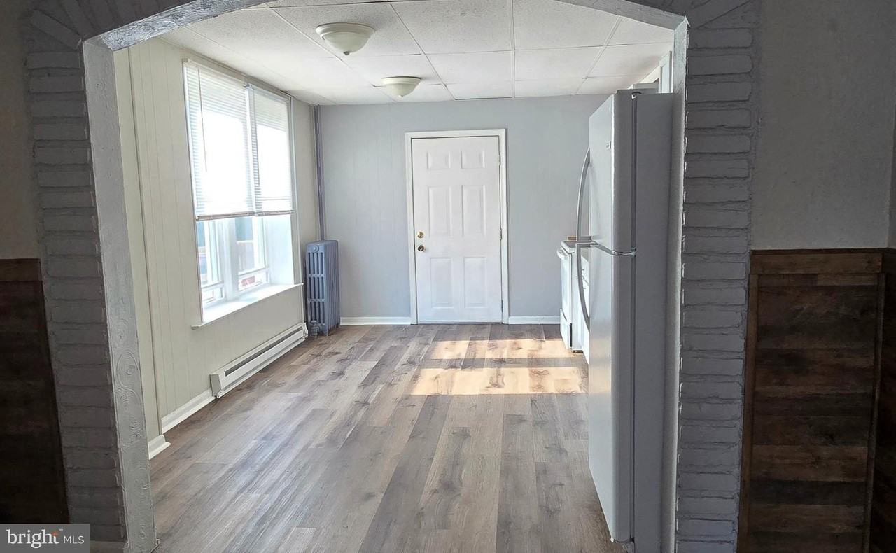 21106 Twin Springs Dr #1 - Photo 2 of 14