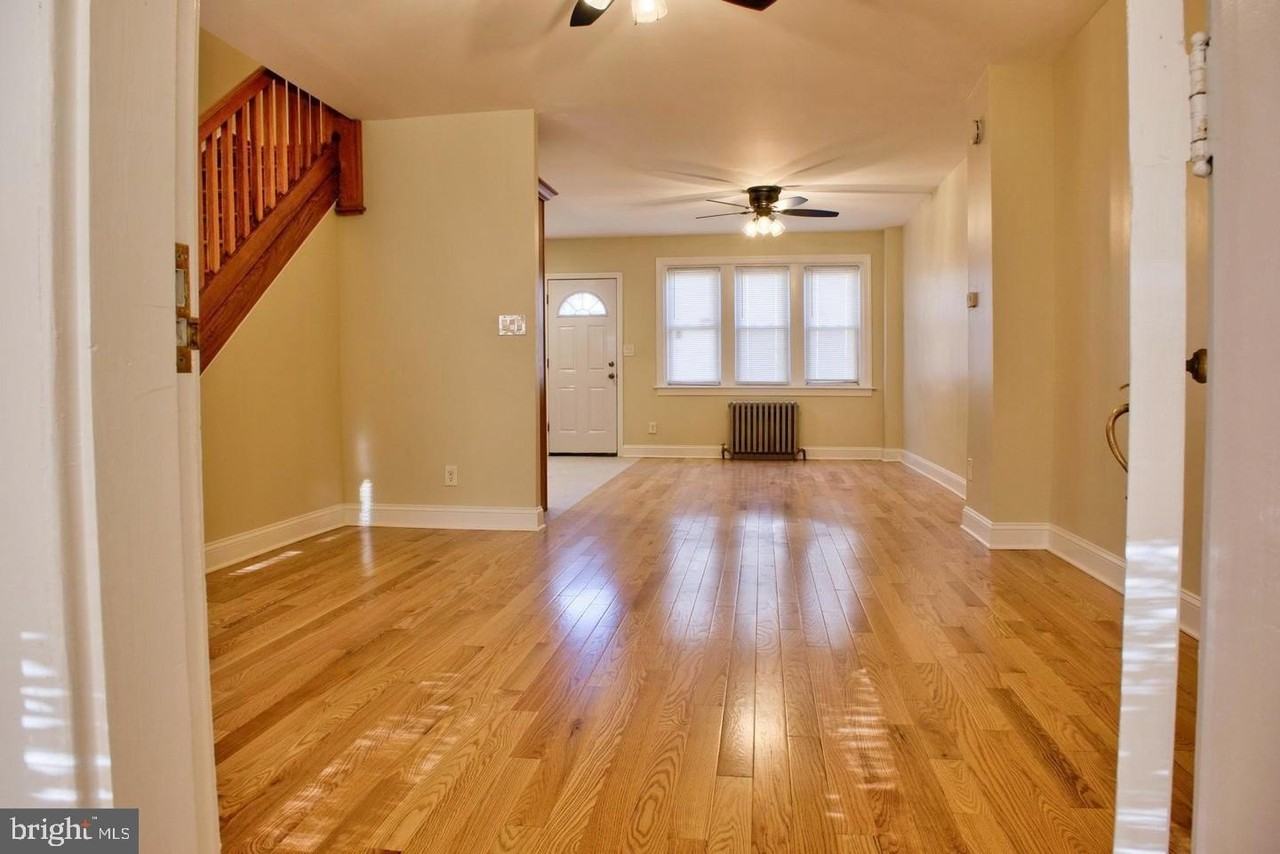 1854 44th St - Photo 5 of 21