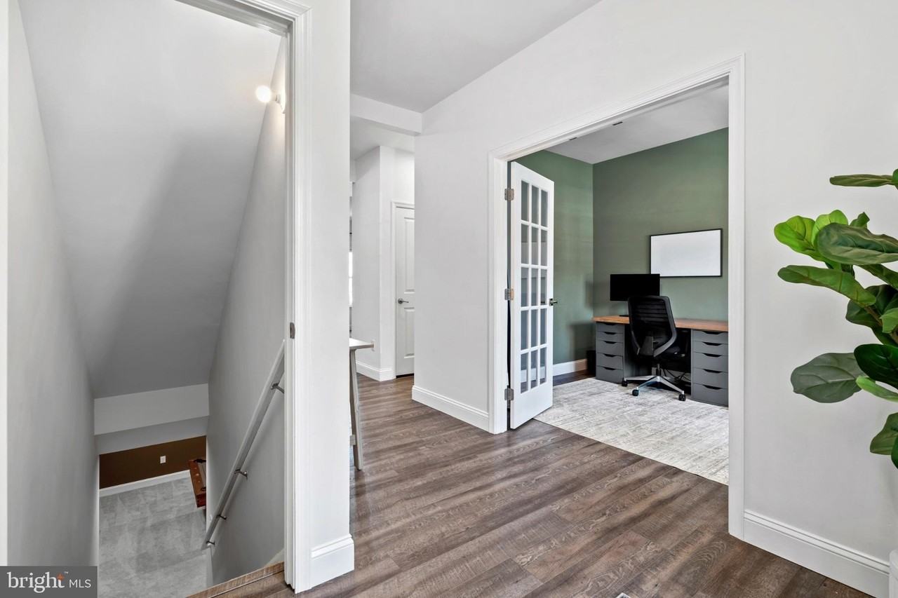 9 Bayberry Way - Photo 4 of 50