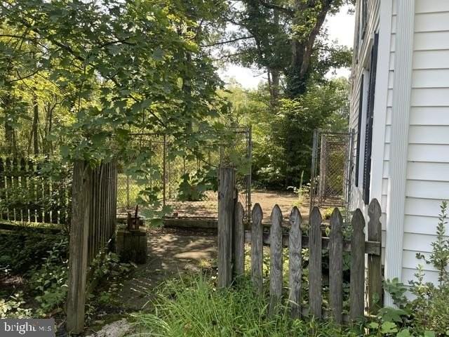 958 Mummasburg Rd - Photo 2 of 10