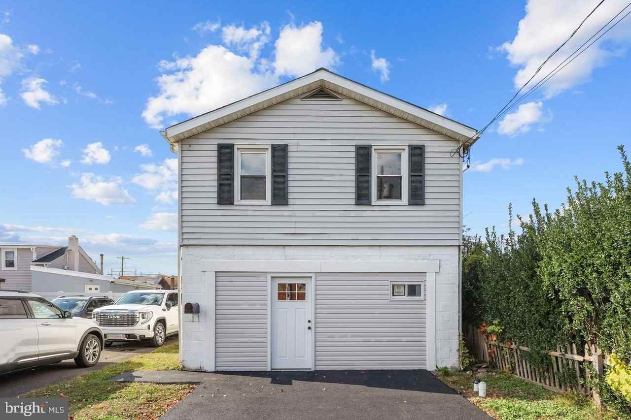 111 Walnut Ave - Photo 2 of 18