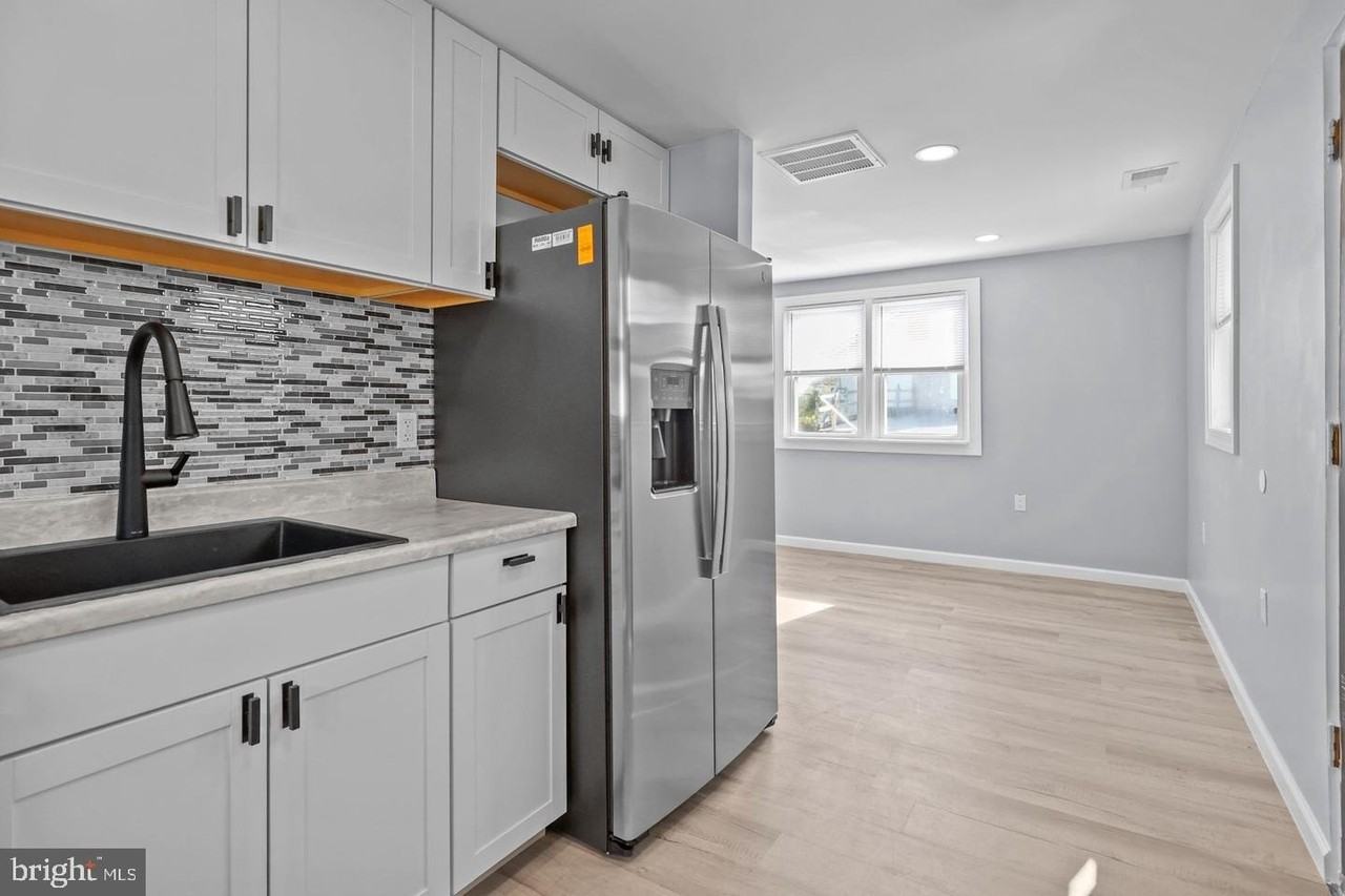 111 Walnut Ave - Photo 5 of 18