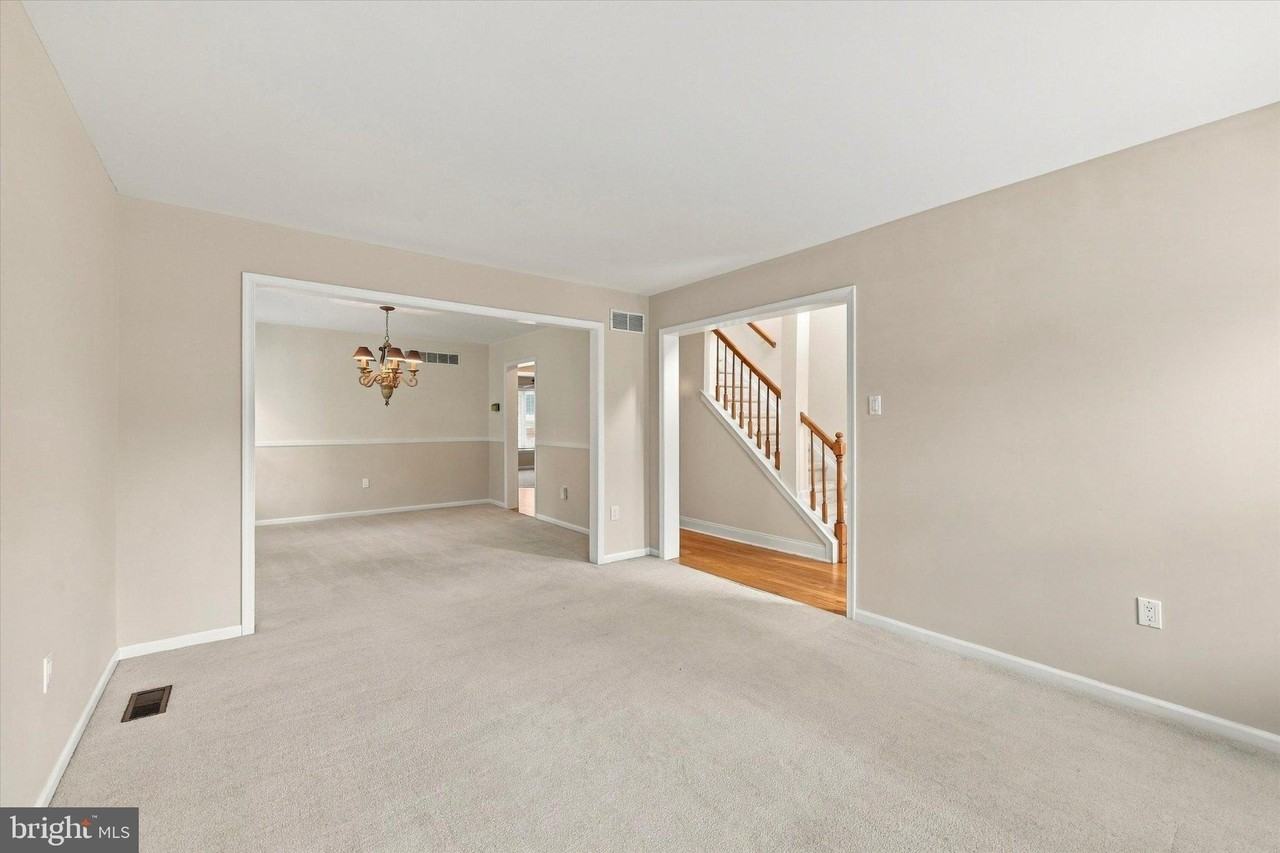 7 Ruby Ct - Photo 2 of 16