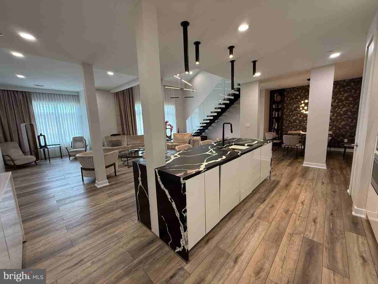 572 Carson Ter - Photo 6 of 50