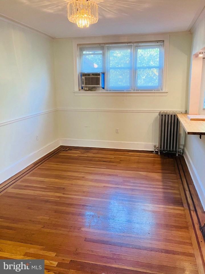 366 E Sharpnack St - Photo 6 of 21