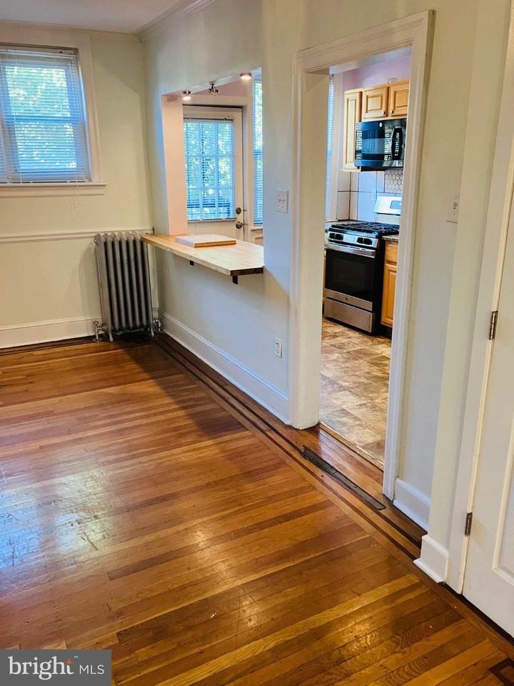 366 E Sharpnack St - Photo 7 of 21