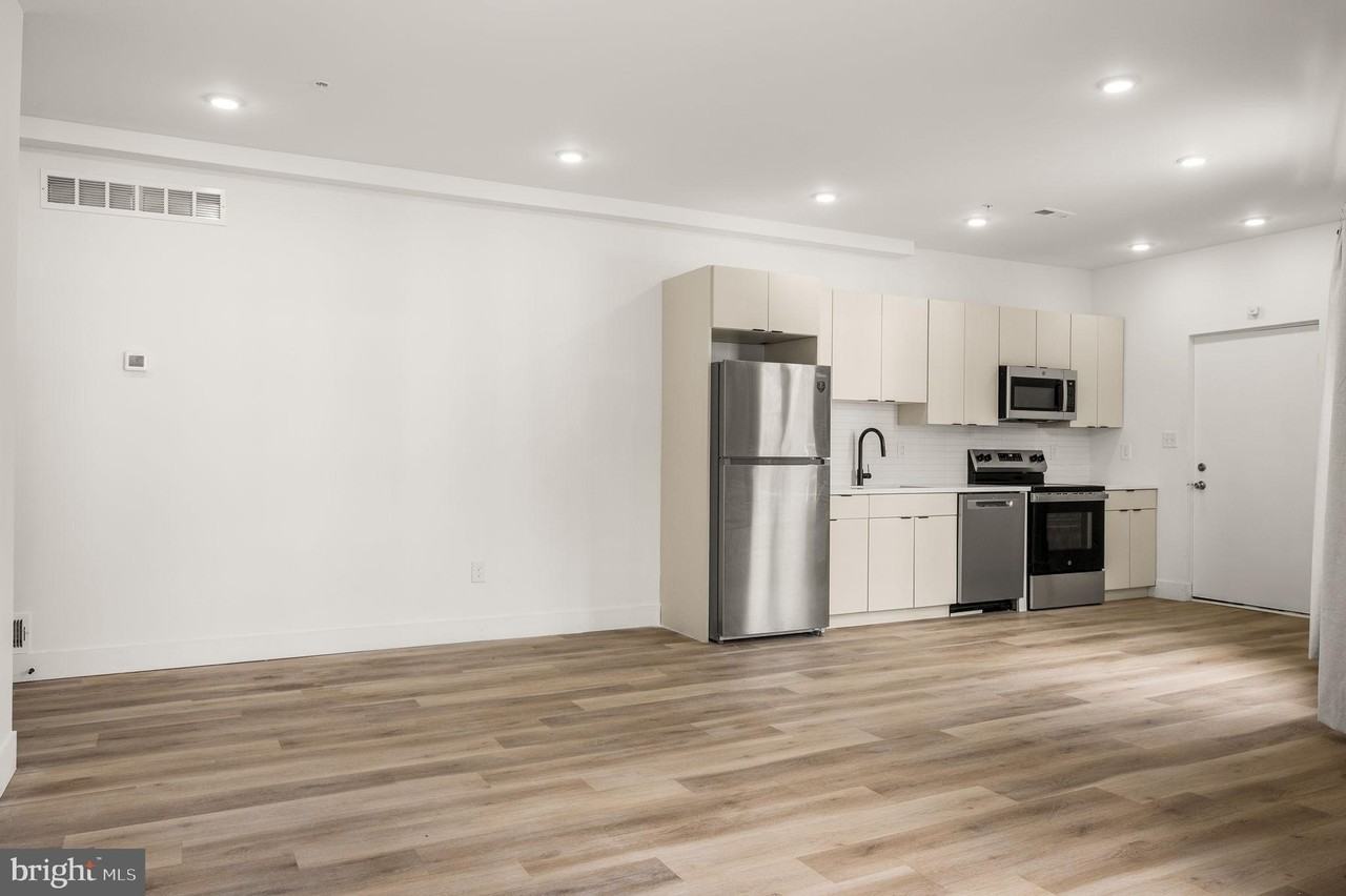 4921 Chester Ave #101 - Photo 5 of 17