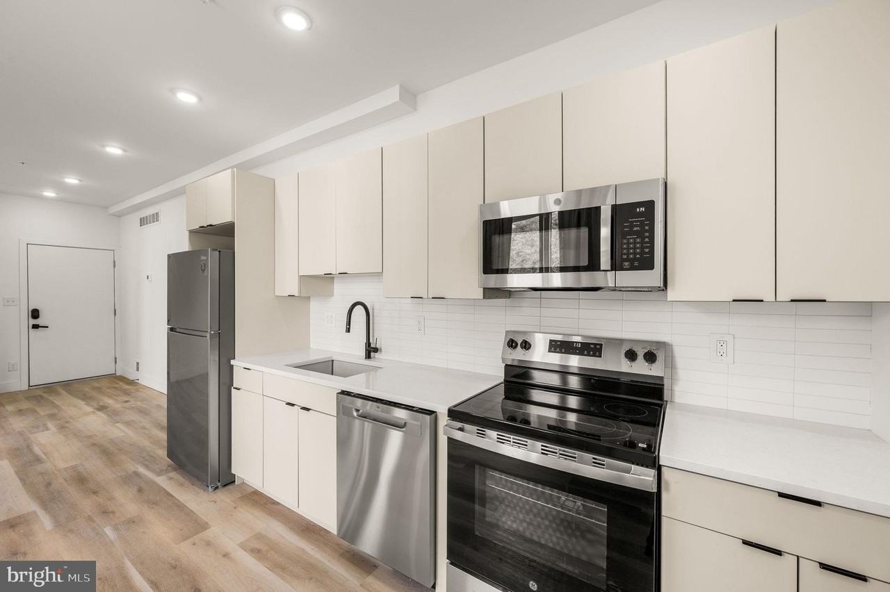 4921 Chester Ave #101 - Photo 7 of 17