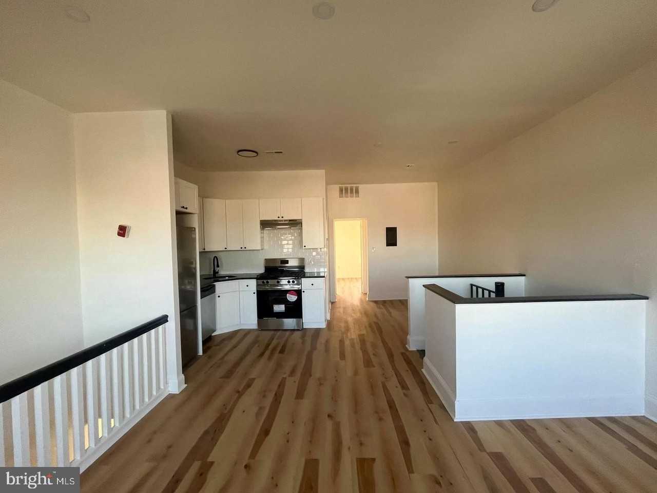 5443 Germantown Ave #3 - Photo 5 of 31