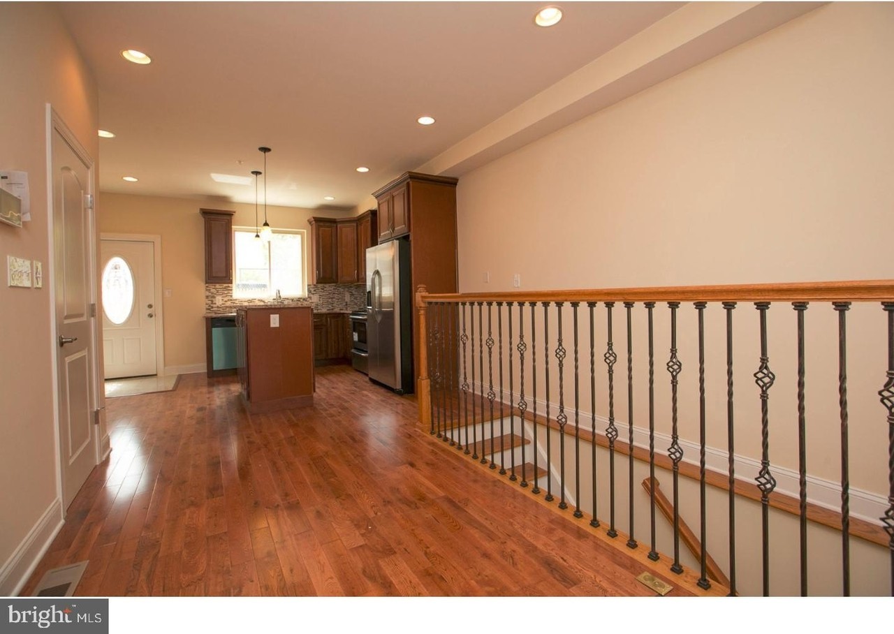 1626 W Stiles St #1stFL - Photo 3 of 12