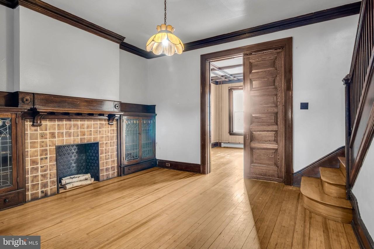 725 E Market St #1stFL - Photo 4 of 35