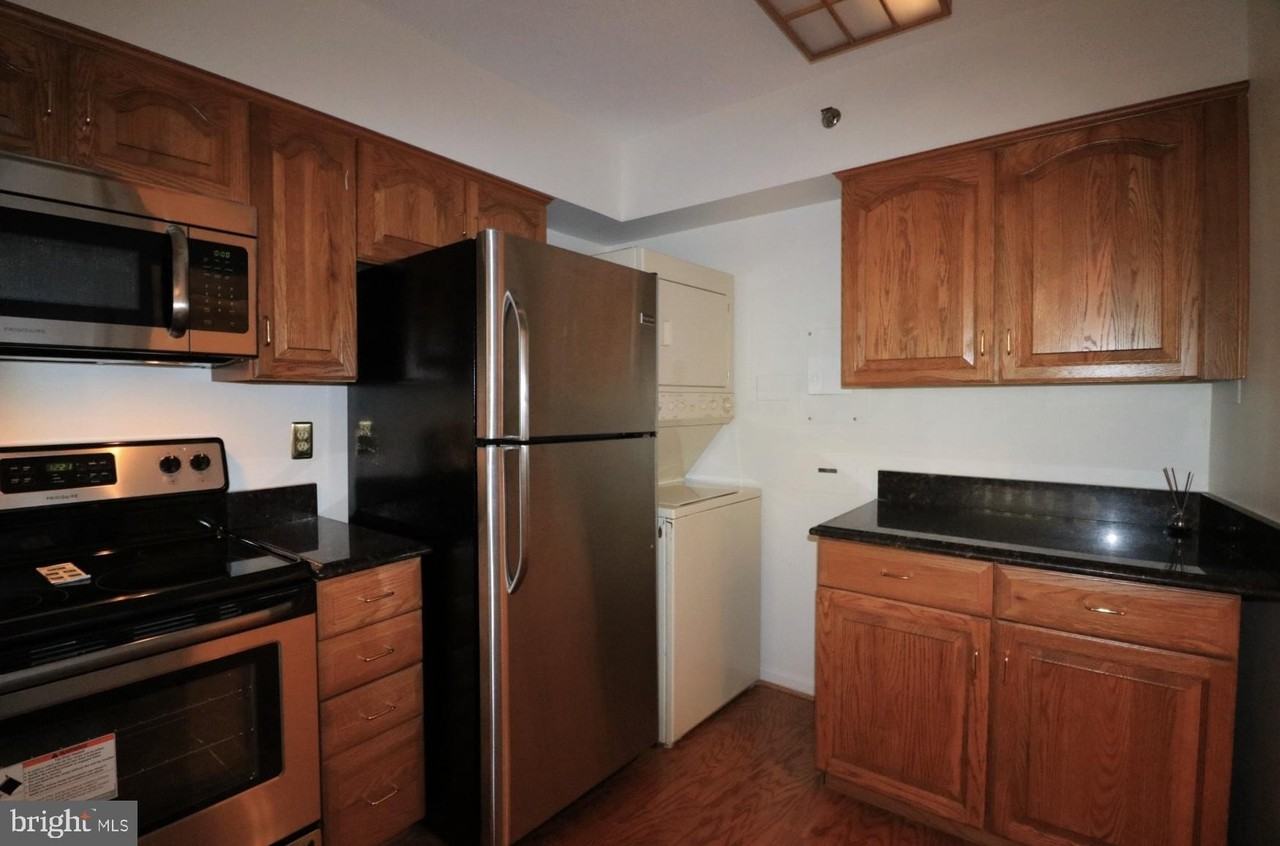 1805 Crystal Dr #204S - Photo 3 of 5