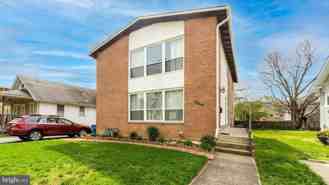 922 19th St S #B2 - Photo 1 of 1
