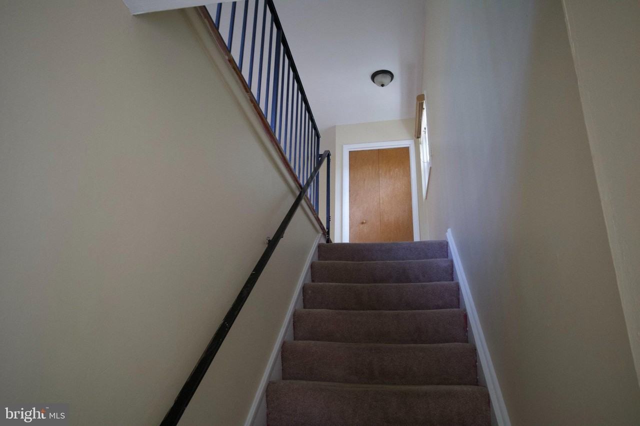 922 19th St S #B2 - Photo 5 of 23