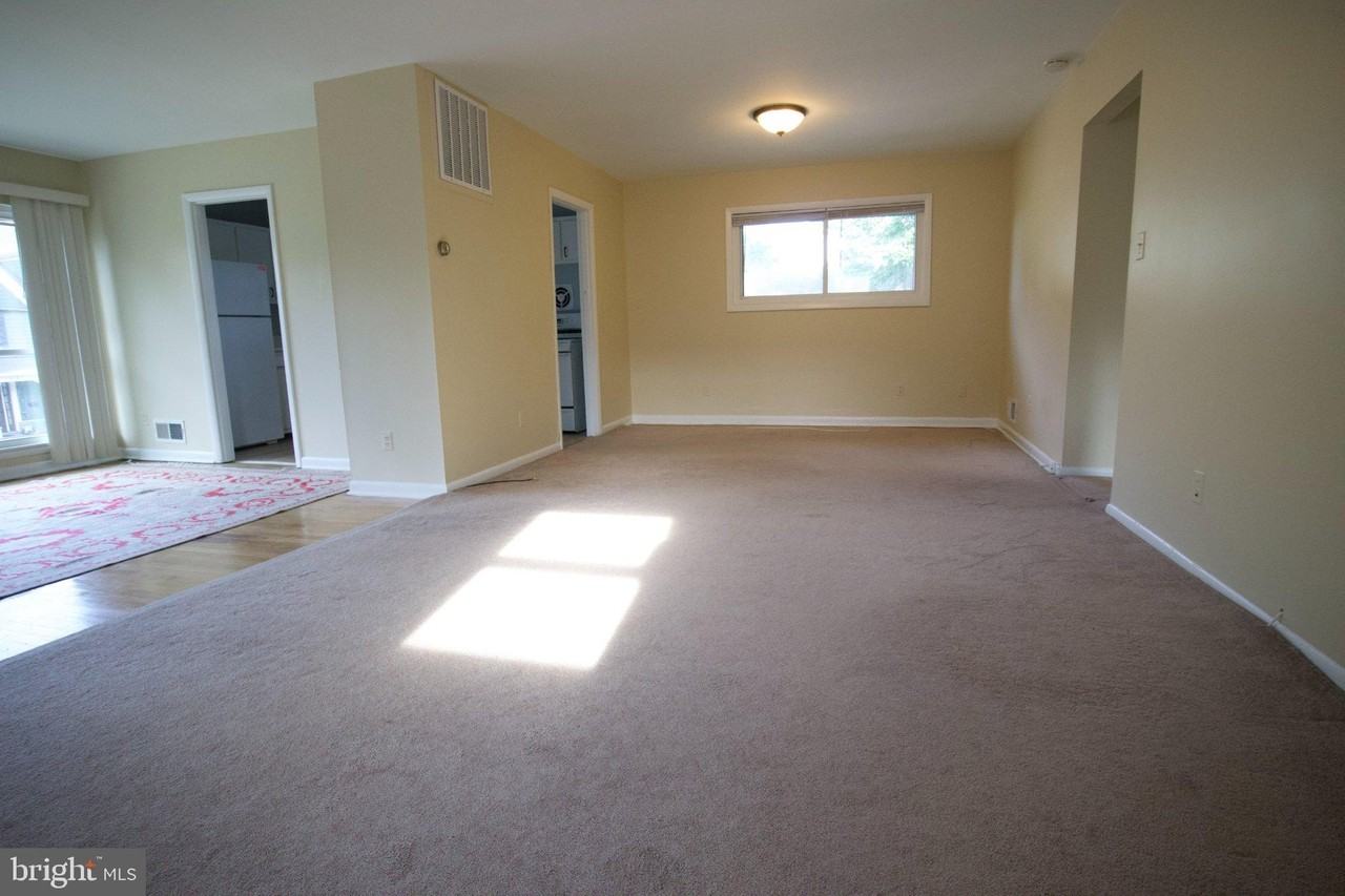 922 19th St S #B2 - Photo 4 of 23